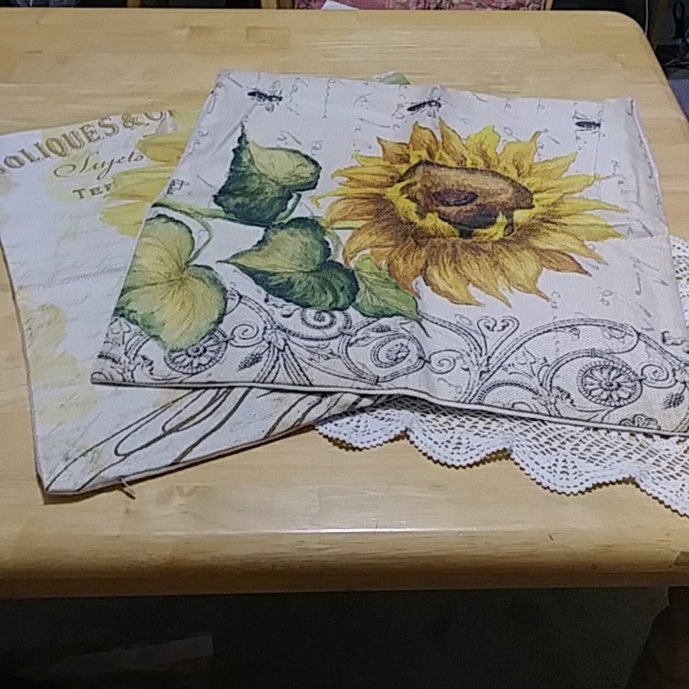 Accent Pillow Covers, NWOT sunflowers